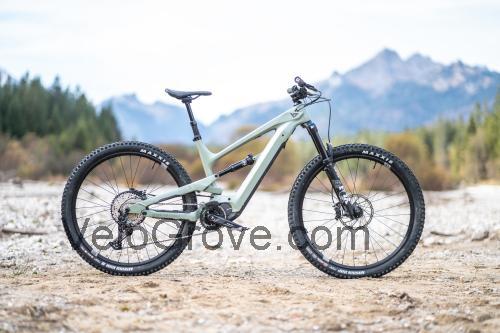 YT Industries Decoy Core 3 specs and reviews